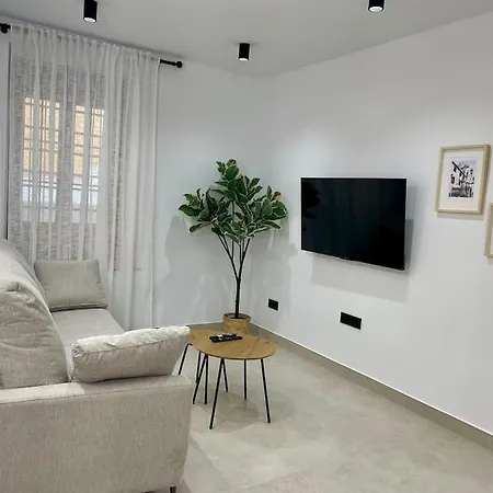 El Geranio Apartment *